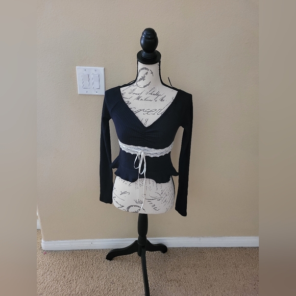 NWT KIMCHI BLUE RIBBED CROPPED LONG SLEEVE - Picture 2 of 4